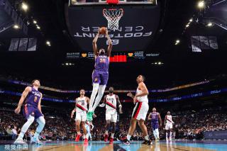 他主导了与 他主导了与