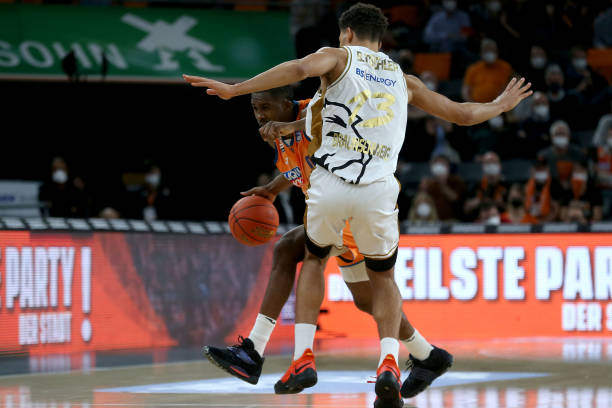 于经常面对 于经常面对